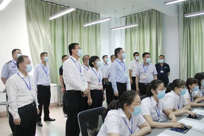 C:\Users\yao\Desktop\2.jpg