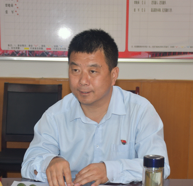 区教育考试中心韩晓斌主任